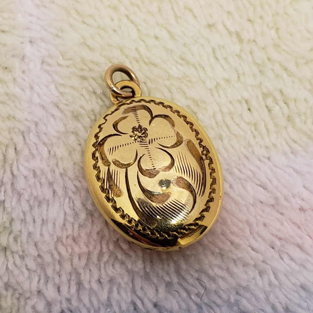 10K Gold Filled Signed, Hand-etched 1940's Puffy Pendant